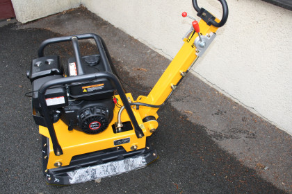 OBOUSMĚRNÁ VIBRAČNÍ DESKA LUMAG RP160HPC