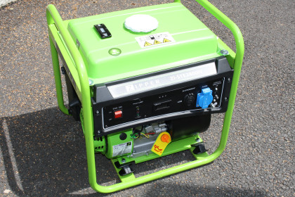 Elektrocentrála Zipper ZI-STE2800IV