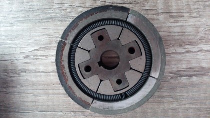 Odstředivá spojka pro dusadla(pěchy) 80.00mm