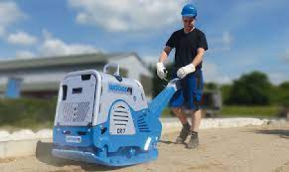 VIBRAČNÍ DESKA WEBER MT CR7 E DIESEL HYDRAULICKÁ